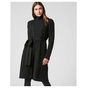 Athleta Scenic Wrap // Black